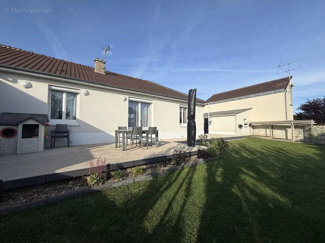 Maison à CHELLES