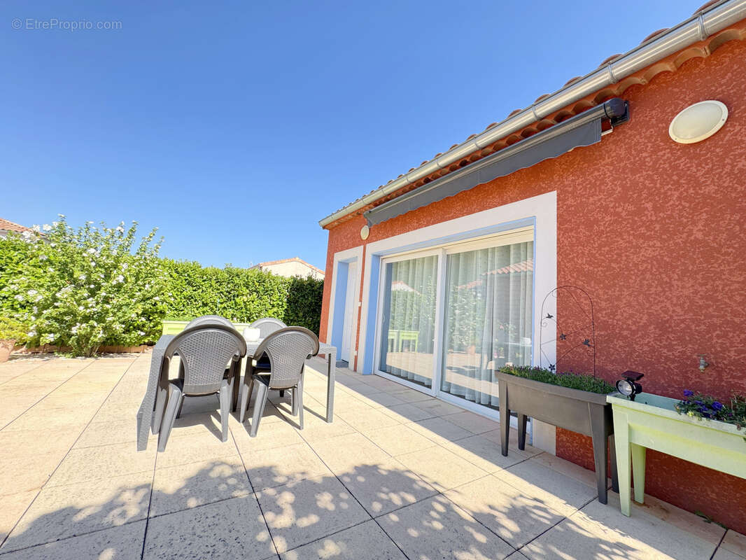 Maison à LARAGNE-MONTEGLIN