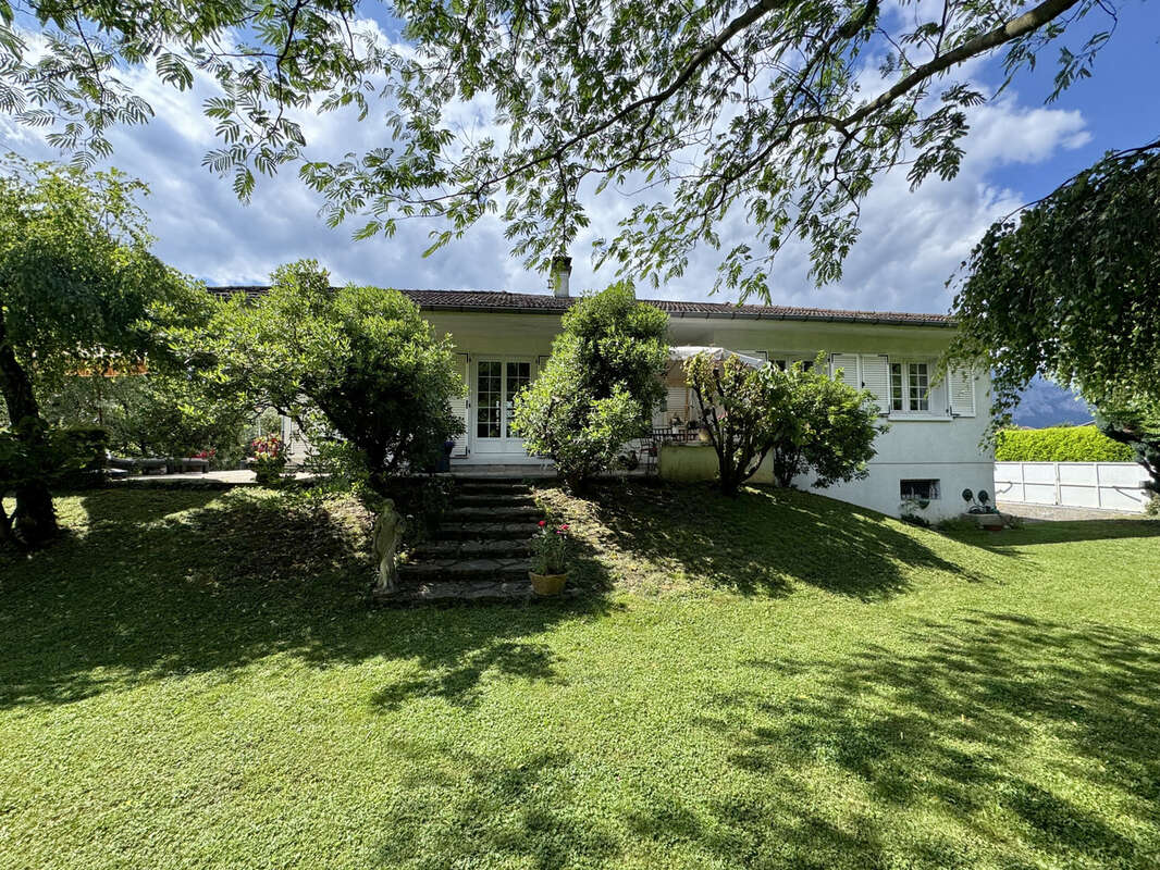 Maison à VILLARD-BONNOT