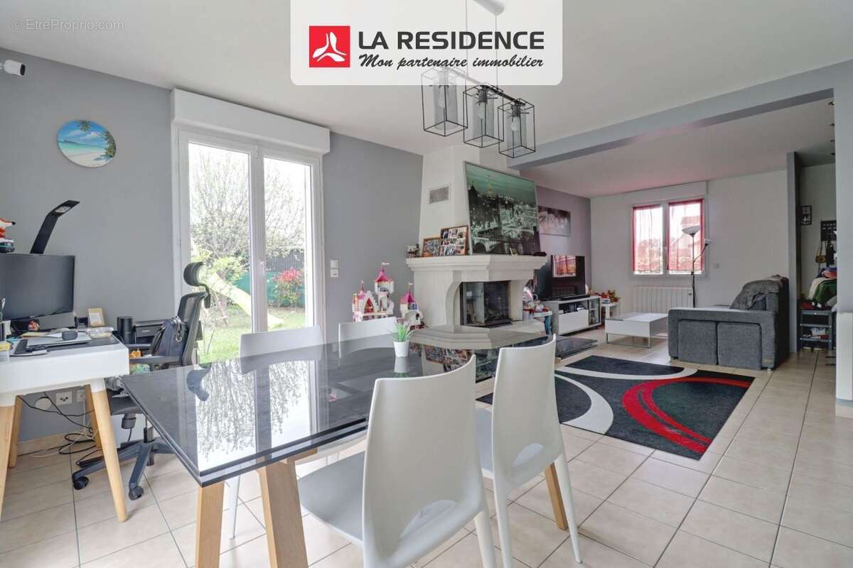 Maison à VERNEUIL-SUR-SEINE