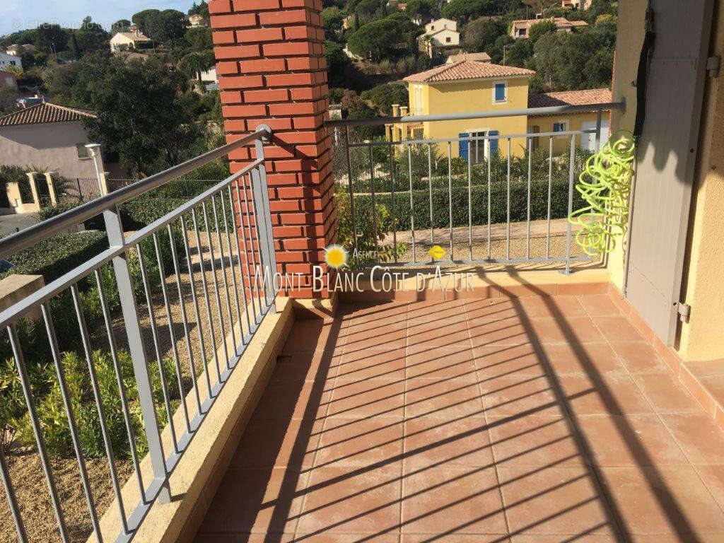 Appartement duplex 2/3 pieces avec parkings et piscine dans la residence - photo 12