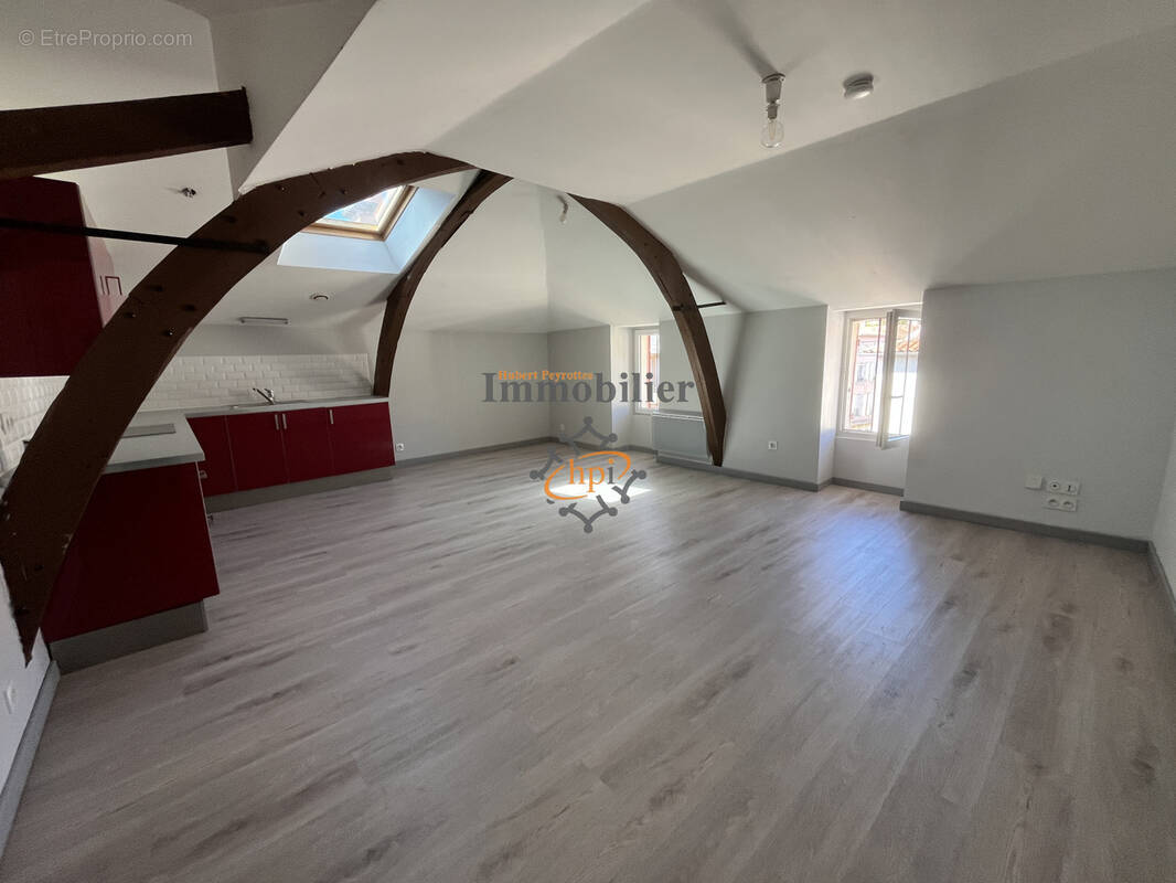 Appartement à SAINT-AFFRIQUE