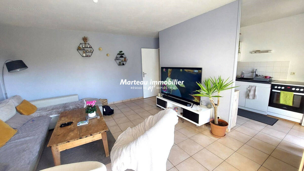 Appartement à COULAINES