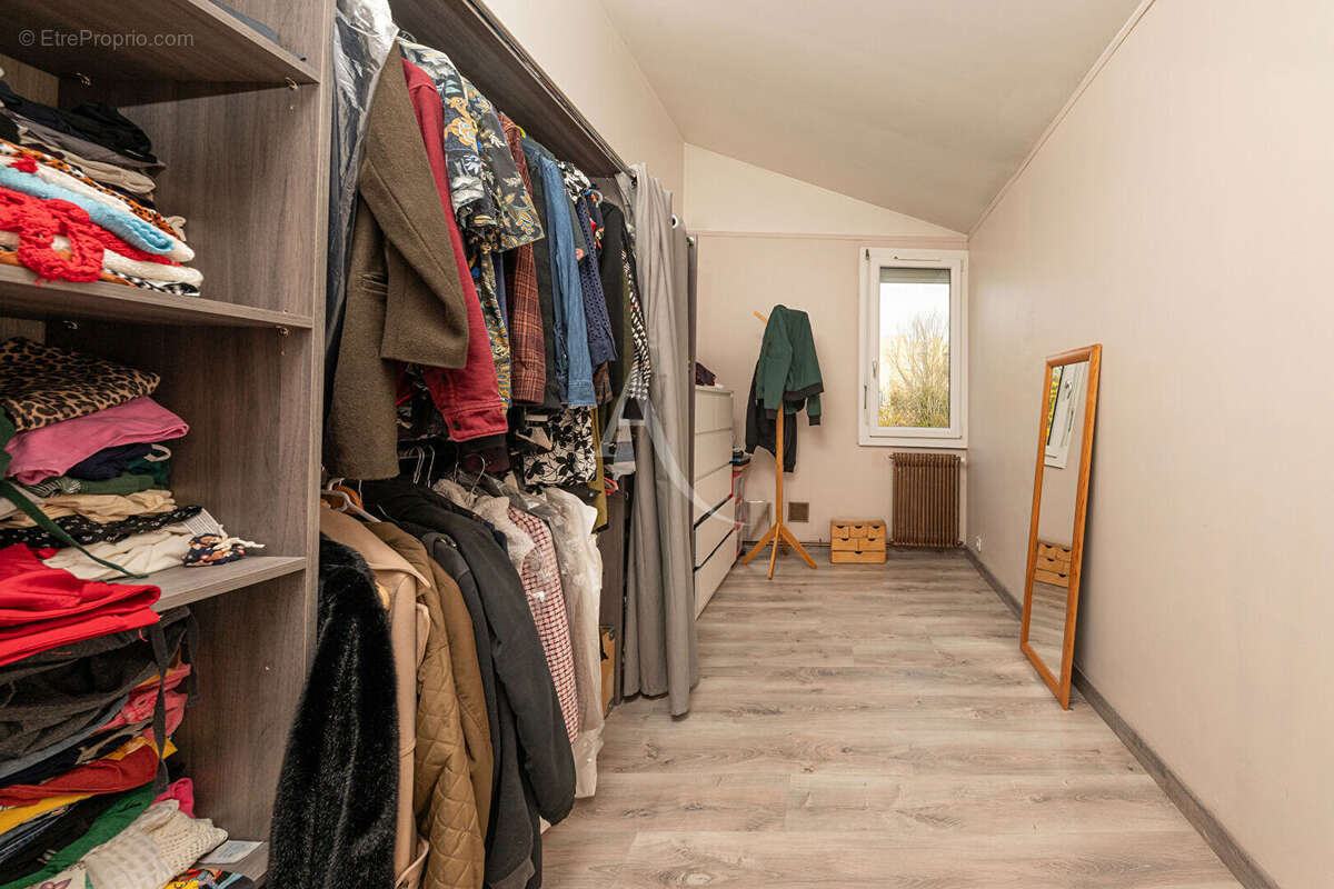 Appartement à TORCY