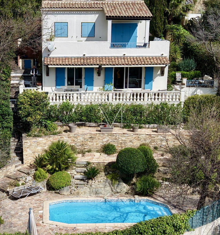 Maison à PLAN-DE-LA-TOUR