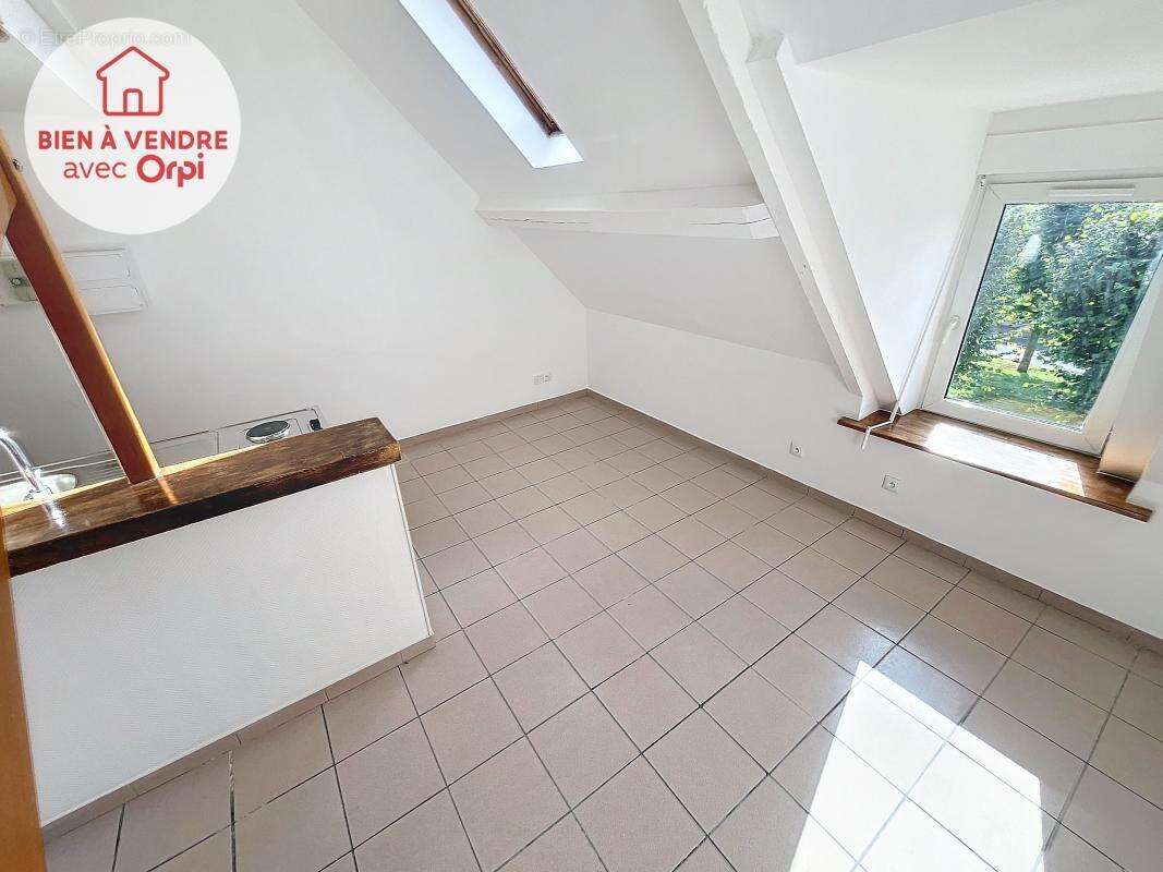 Appartement à JUZIERS