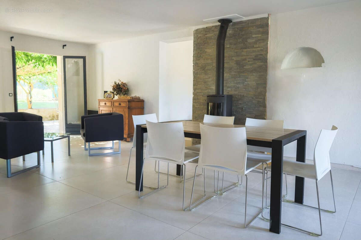 Maison à MONTLUEL