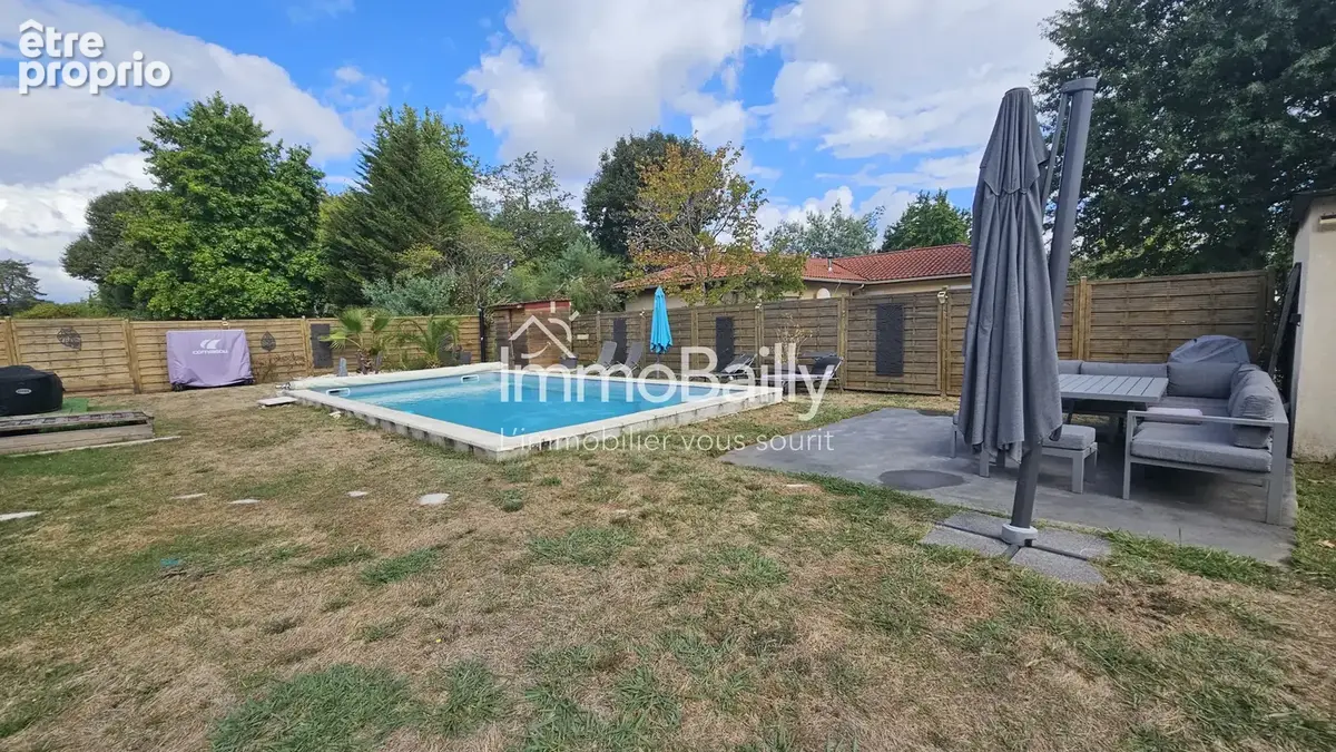 Maison à vendre à Léognan avec piscine et jardin - photo 6