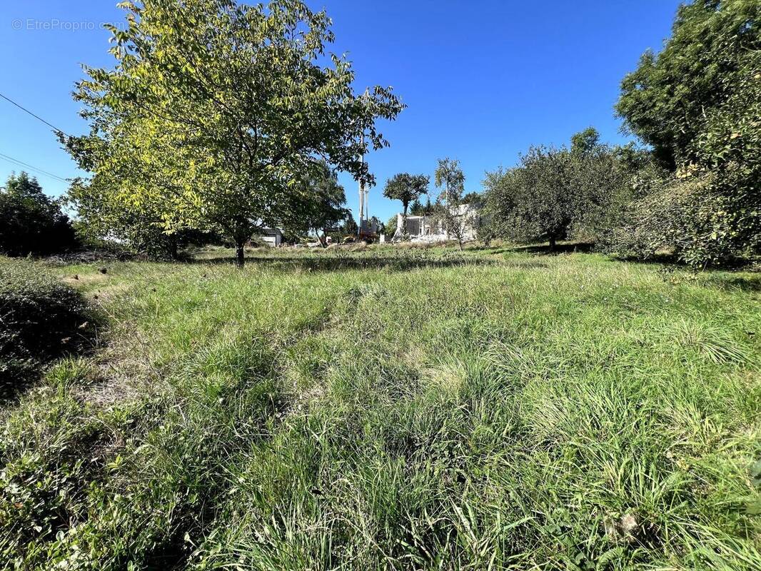 Photo 1 - Terrain à AGEN-D&#039;AVEYRON