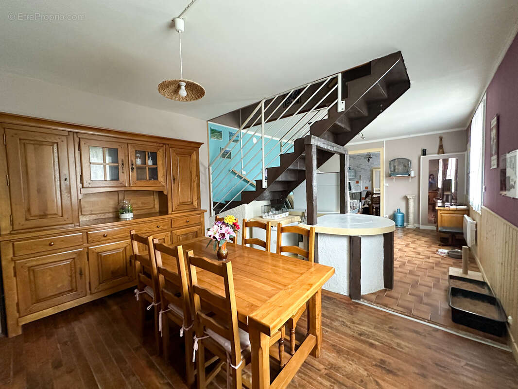 Maison à ROUSSILLON