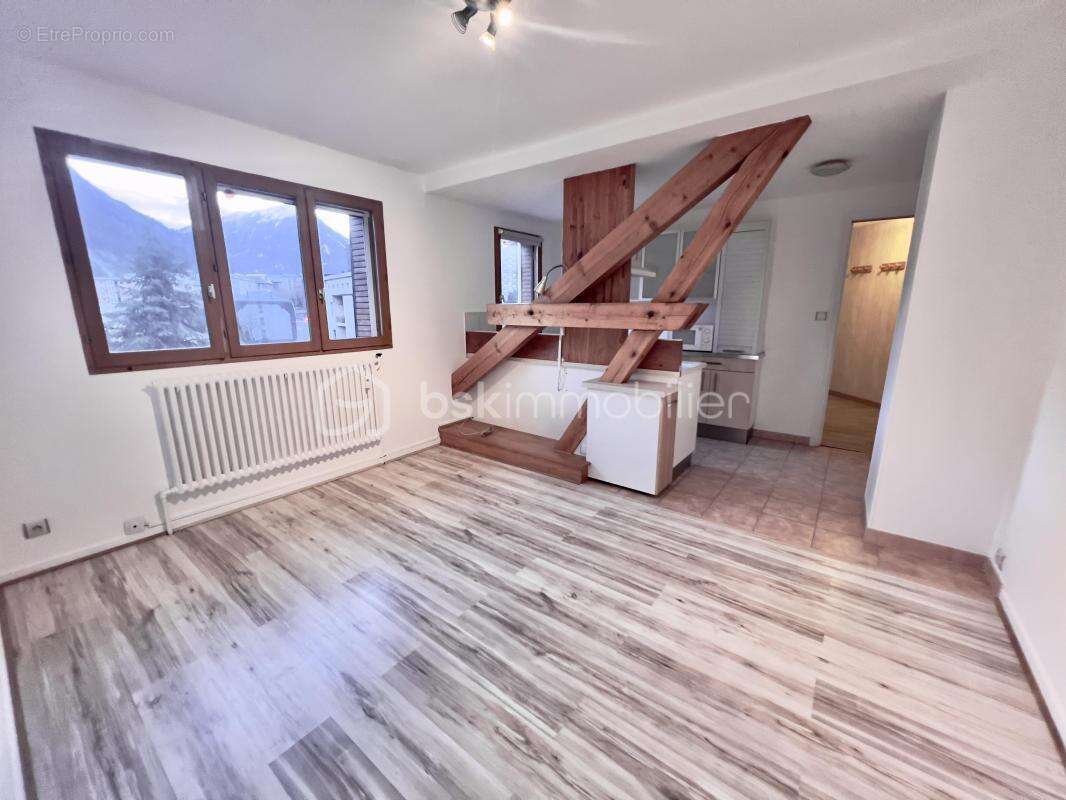 Appartement à SAINT-JEAN-DE-MAURIENNE