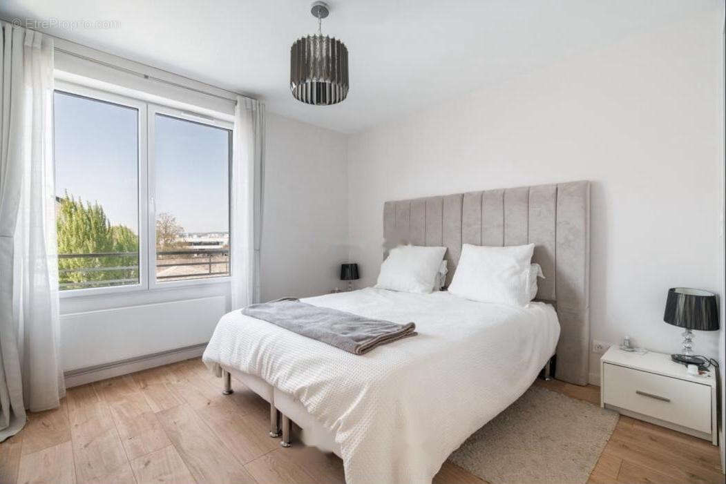 Appartement à ENGHIEN-LES-BAINS