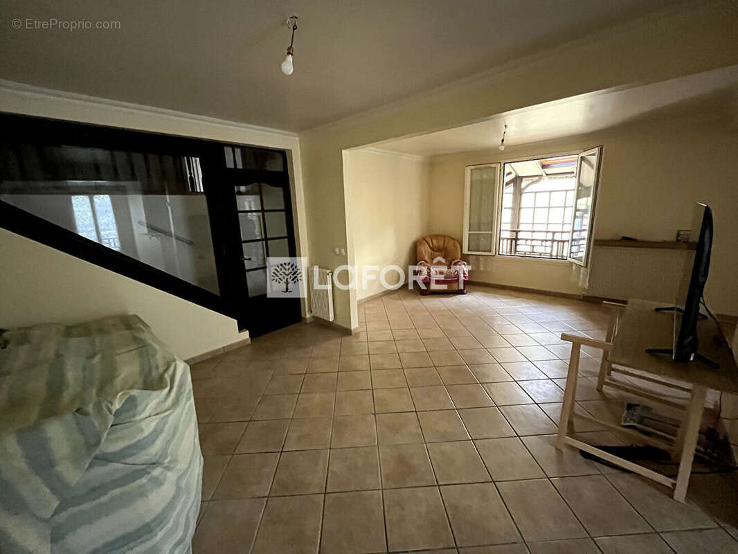 Maison à LES MUREAUX