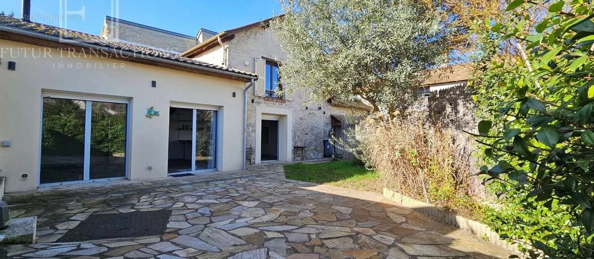 Maison à CROISSY-SUR-SEINE
