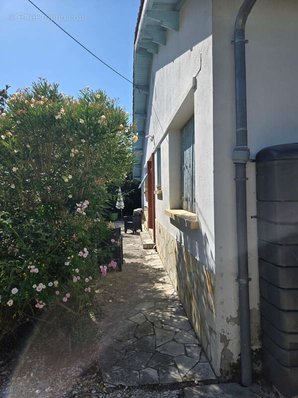 Maison de plain-pied avec terrain constructible - photo 4