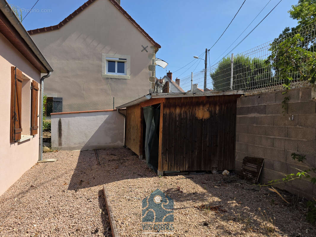 Maison de plain pied avec terrasse, garage, veranda et annexes - photo 15