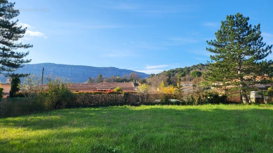 Terrain à NANS-LES-PINS
