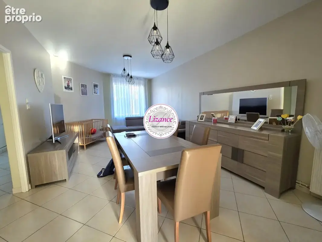 Maison 5 pièces 122 m² à vendre à Ecourt-Saint-Quentin (62860) - photo 2