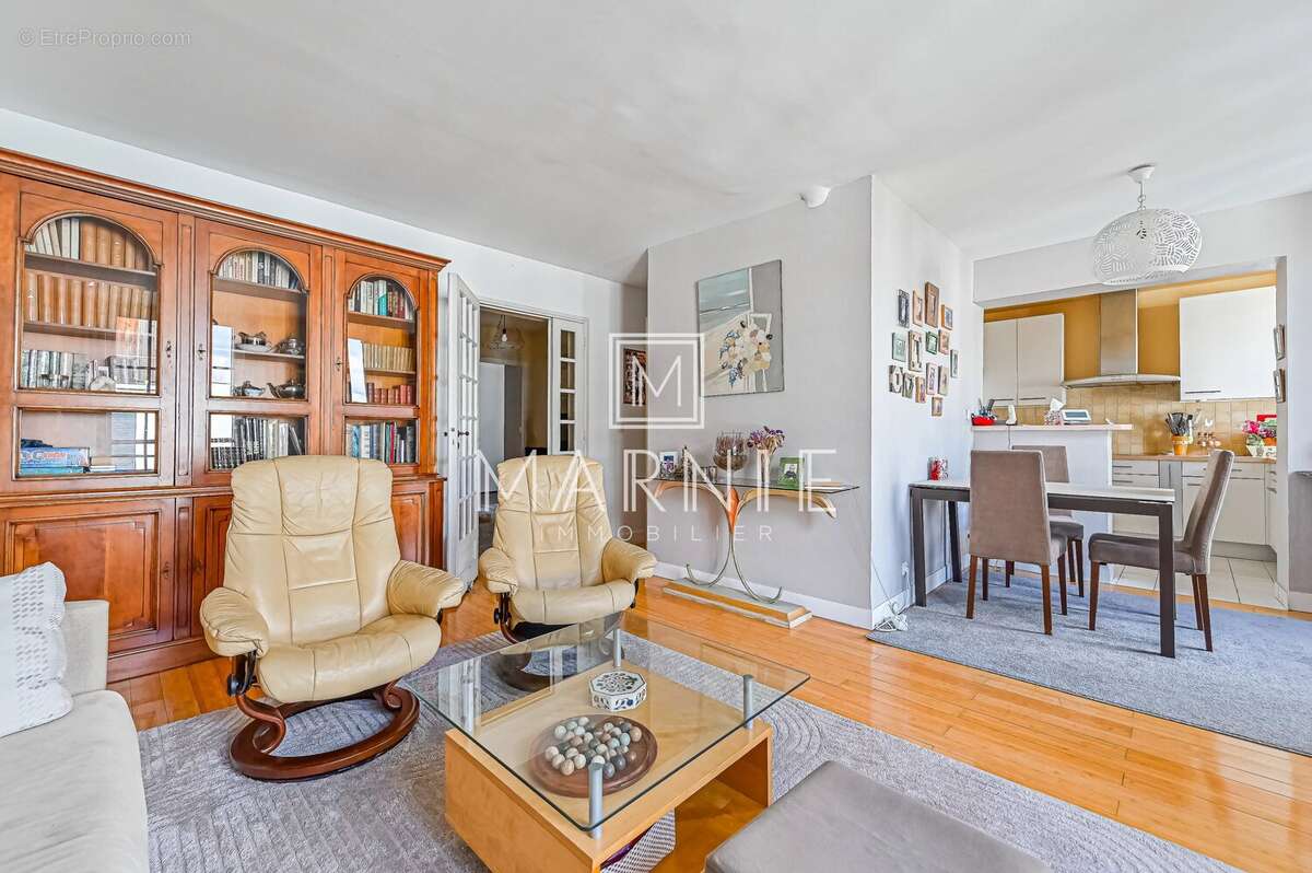 Appartement à PARIS-15E