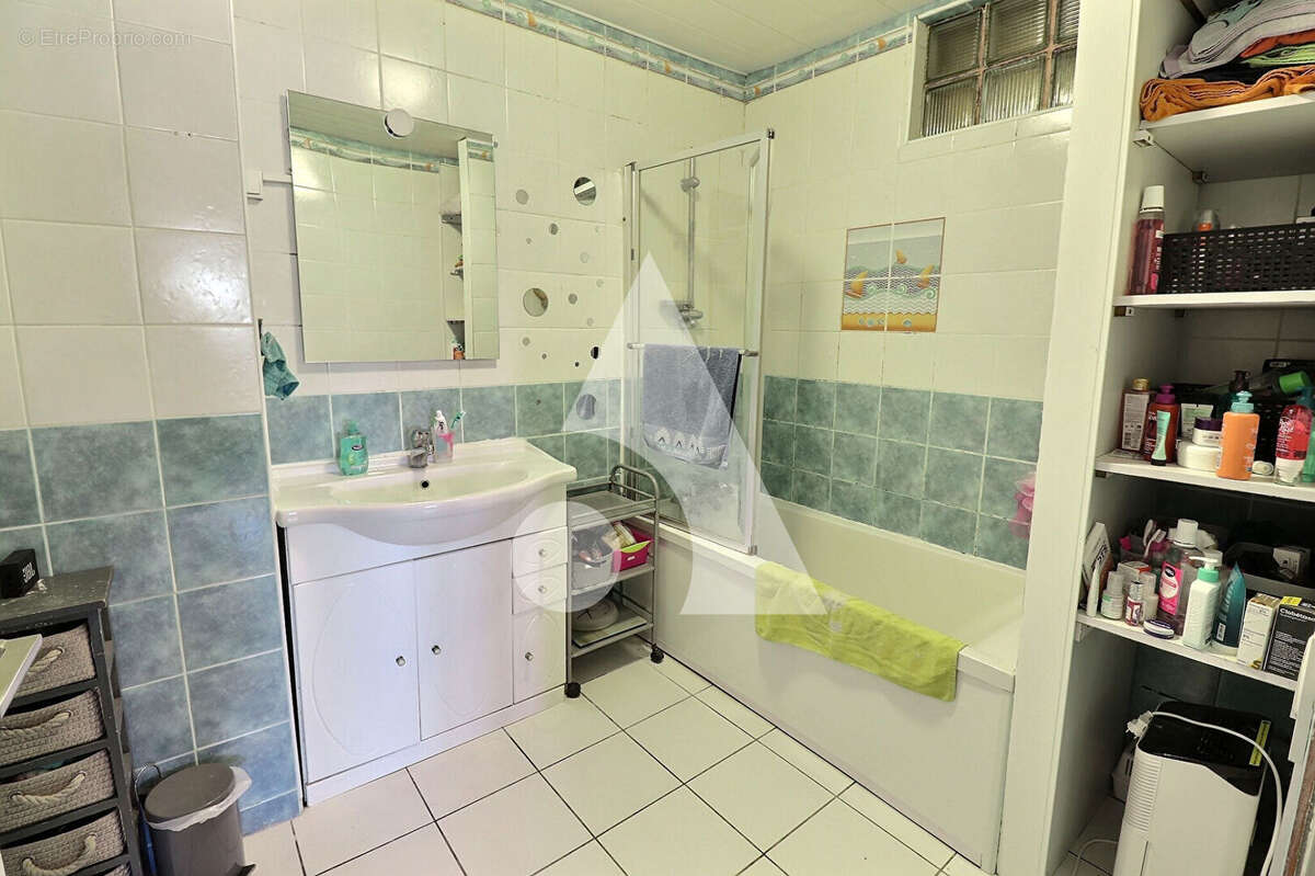 Maison à MERY-SUR-OISE