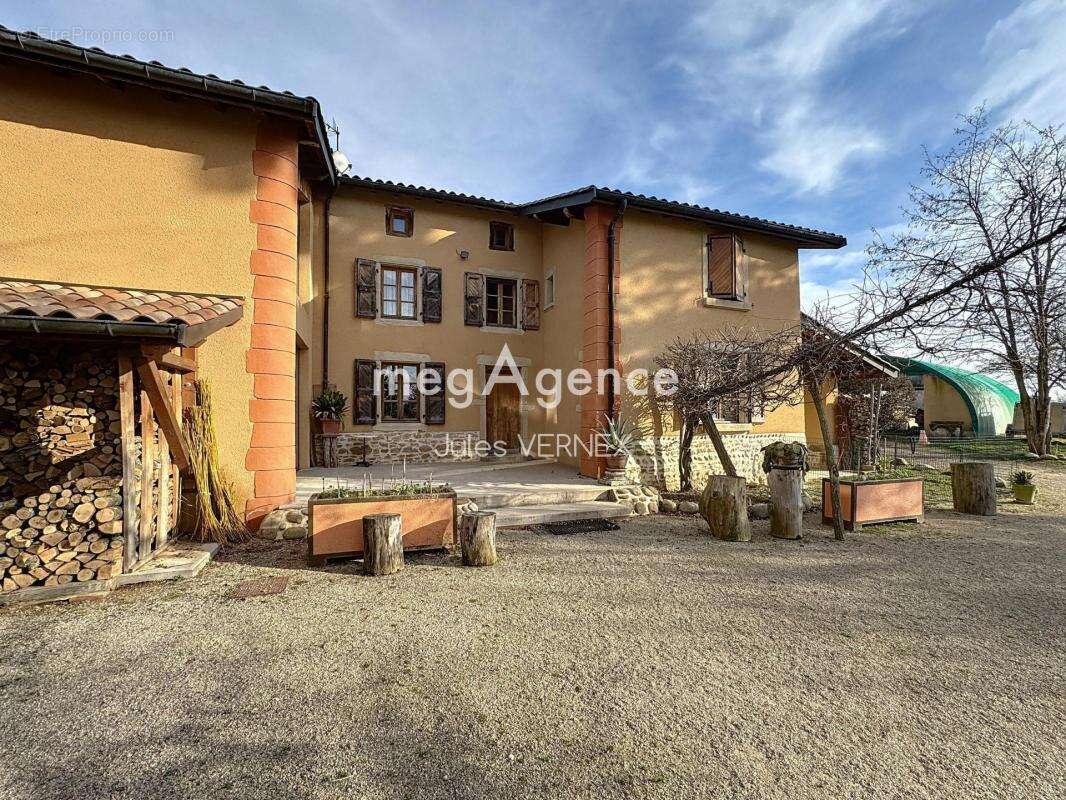 Maison à BEAUREPAIRE