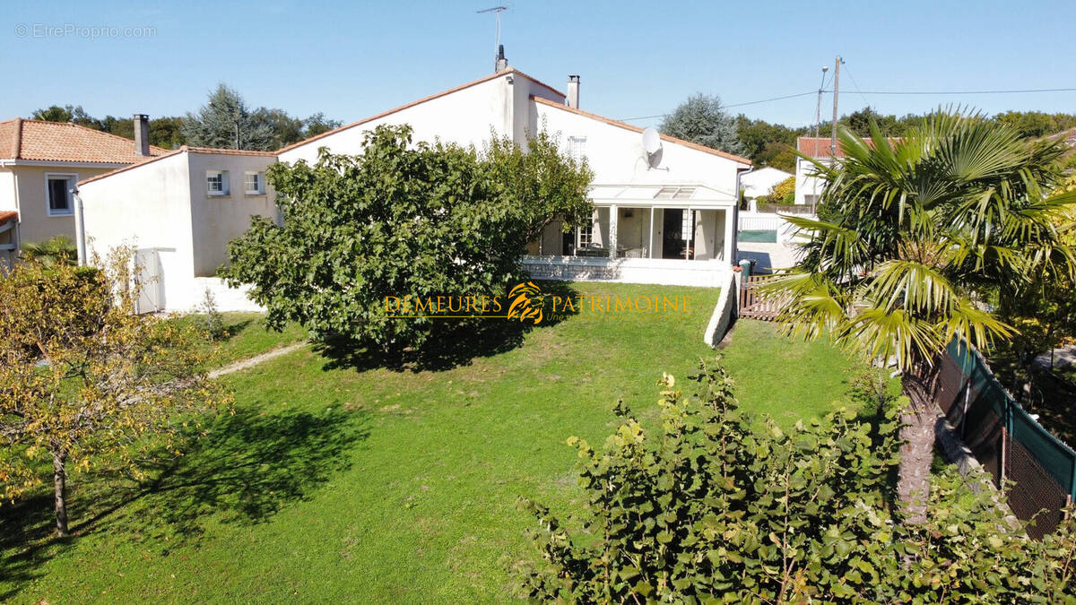 Maison à L&#039;ISLE-D&#039;ESPAGNAC