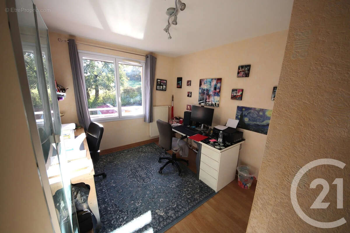 Maison à LACROIX-FALGARDE