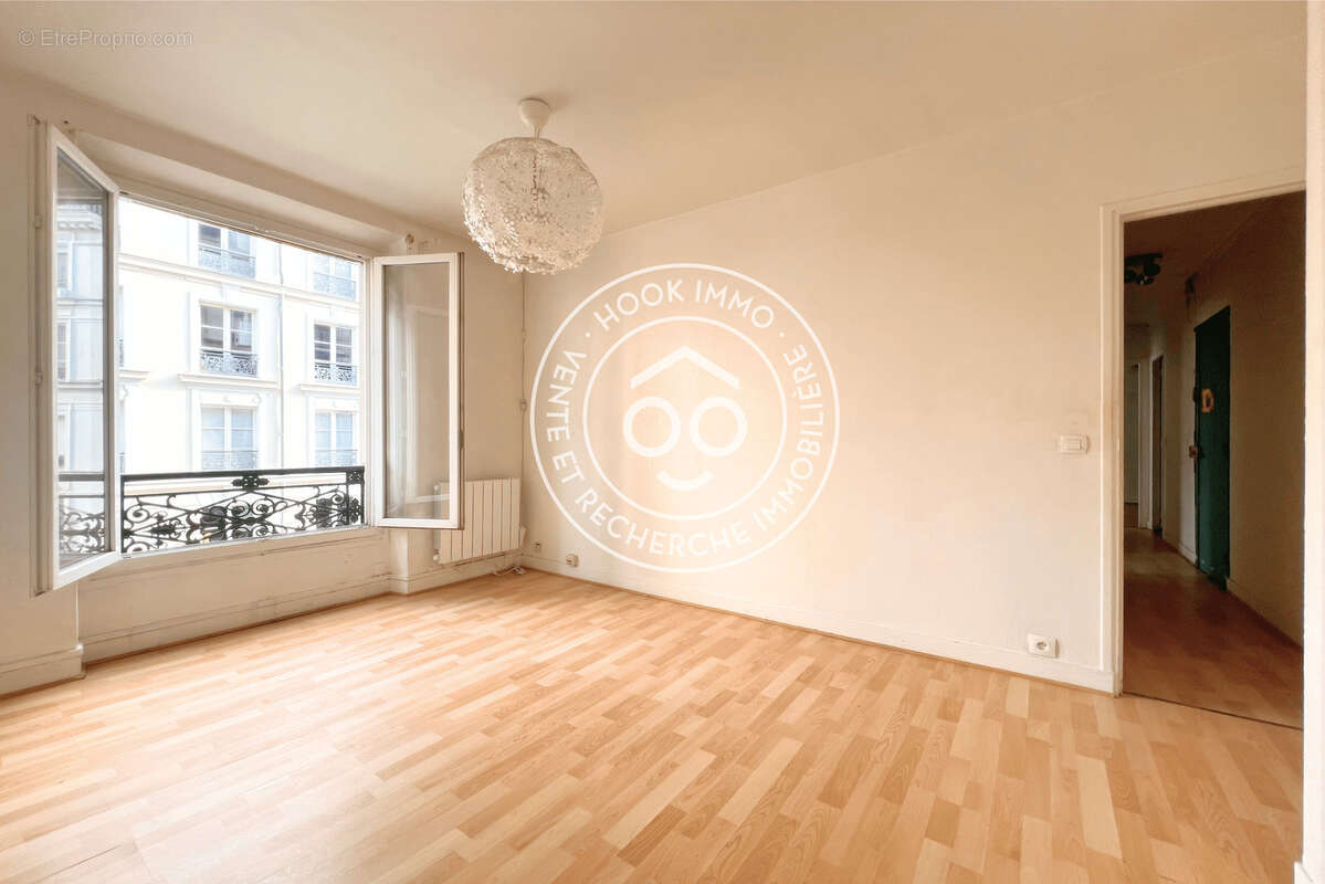 Appartement à PARIS-11E