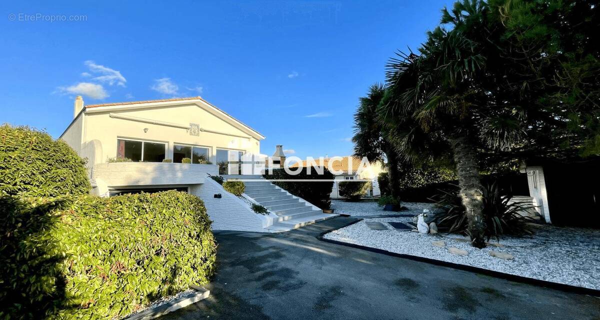 Maison à PORT-DES-BARQUES