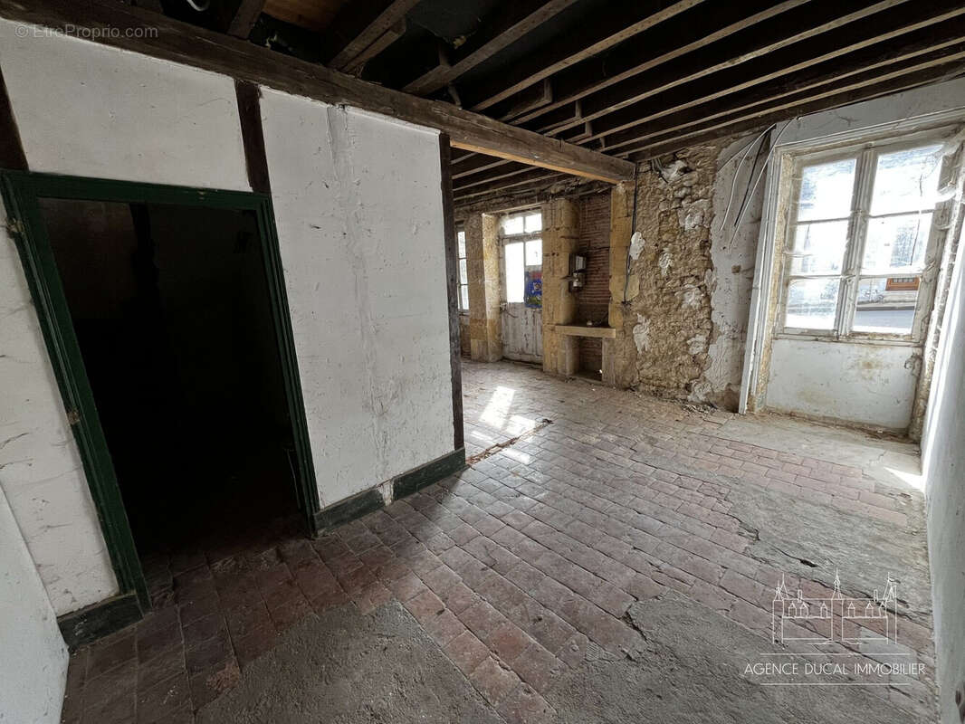Maison 160 m² à Saint-Sulpice  - photo 6