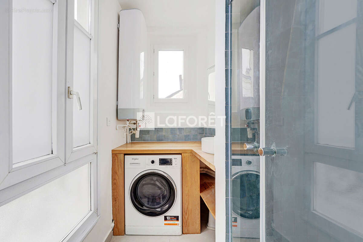 Appartement à PARIS-14E