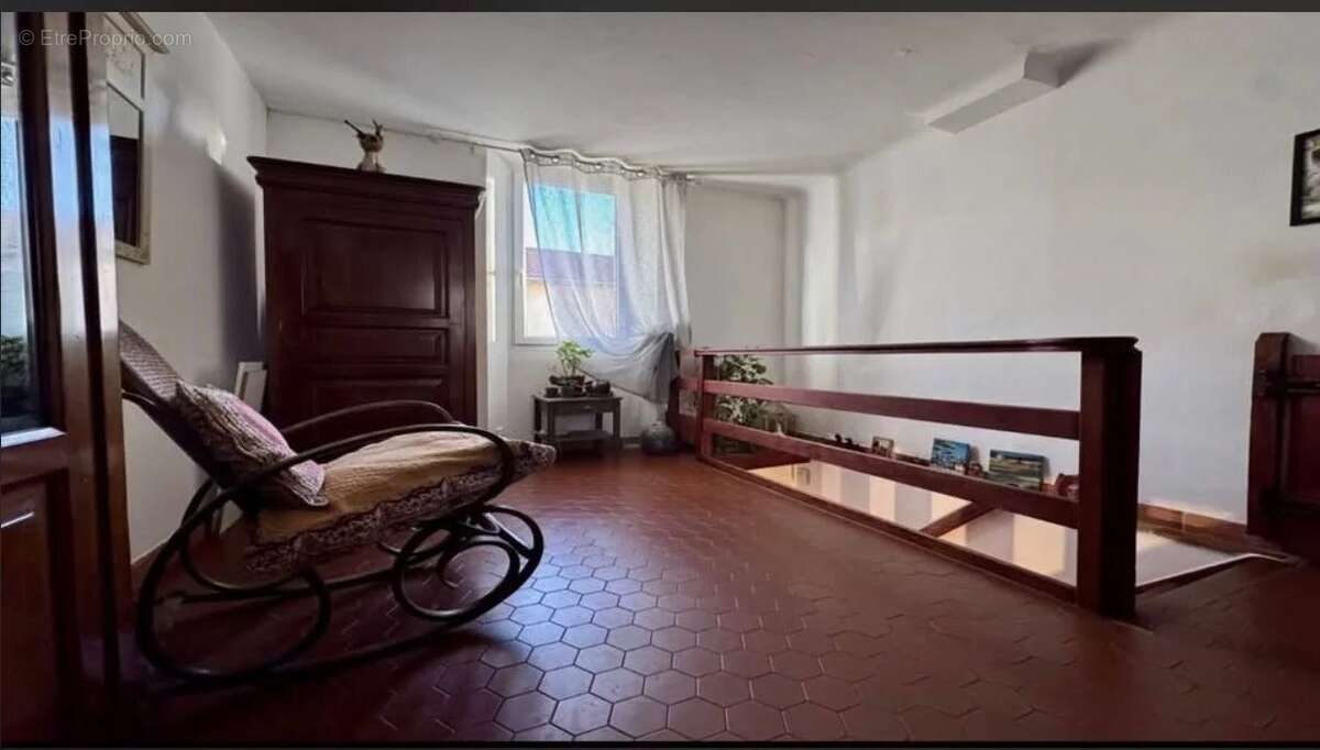 Appartement à LA LONDE-LES-MAURES