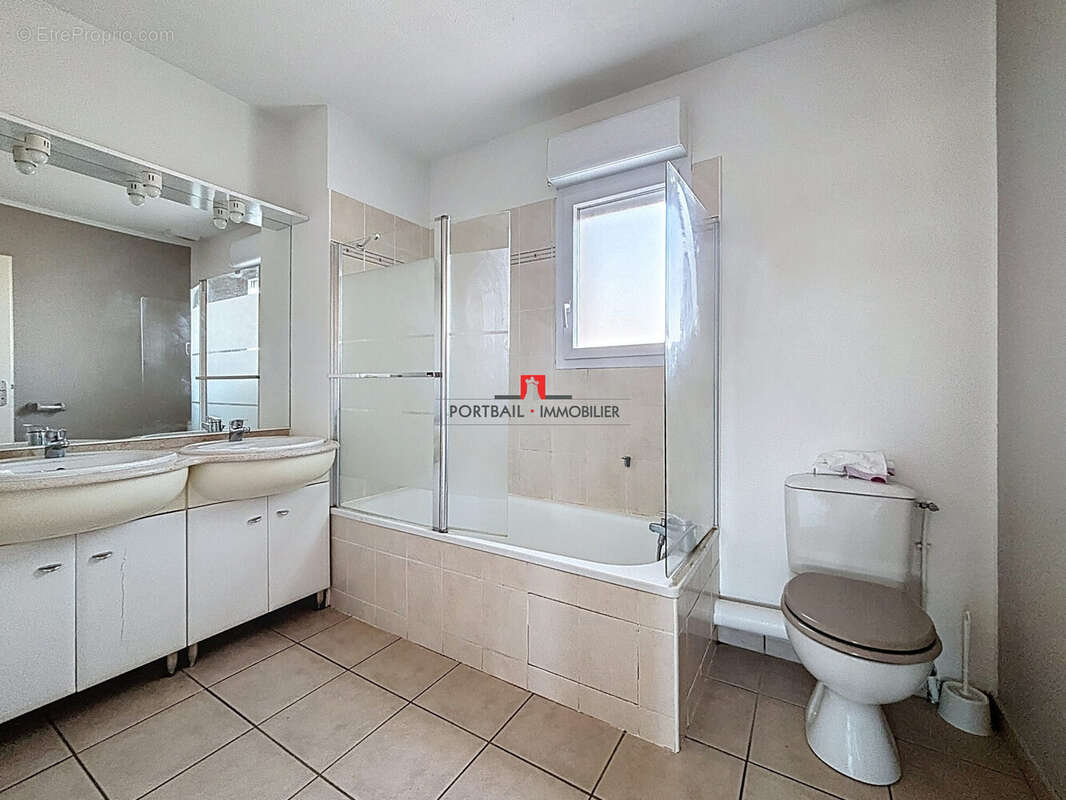 Maison à SAINT-MARTIN-LACAUSSADE