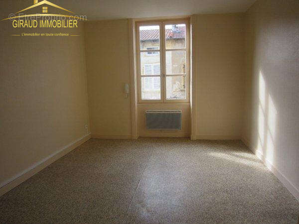 Appartement à CHARLIEU