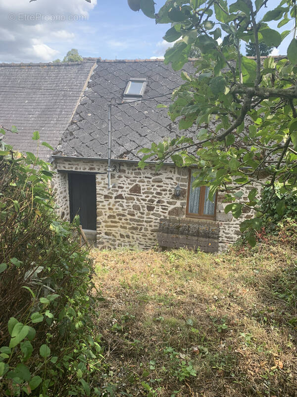 Maison à AMBRIERES-LES-VALLEES