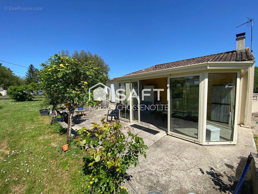 Photo 1 - Maison à ECOYEUX