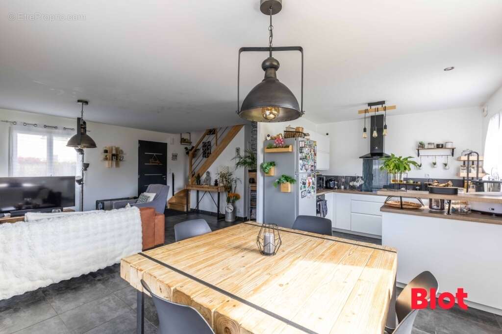 Maison à SERVON-SUR-VILAINE