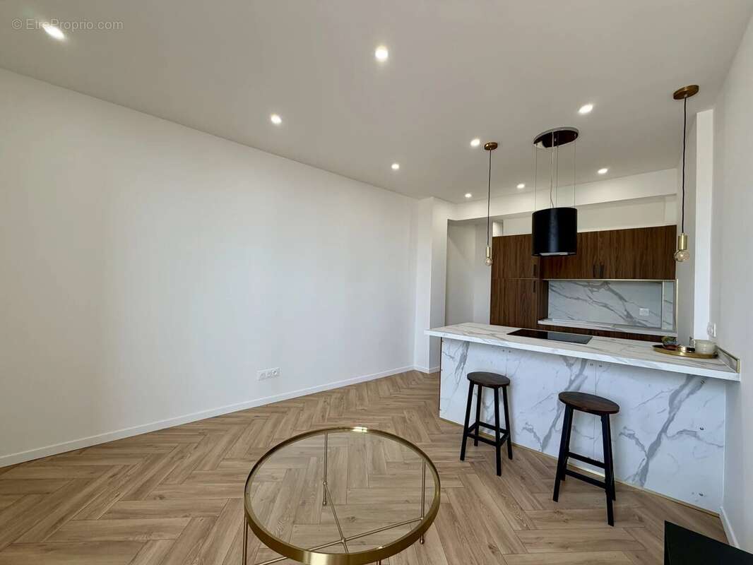 Studio rénové et meublé à proximité de Monaco - photo 5