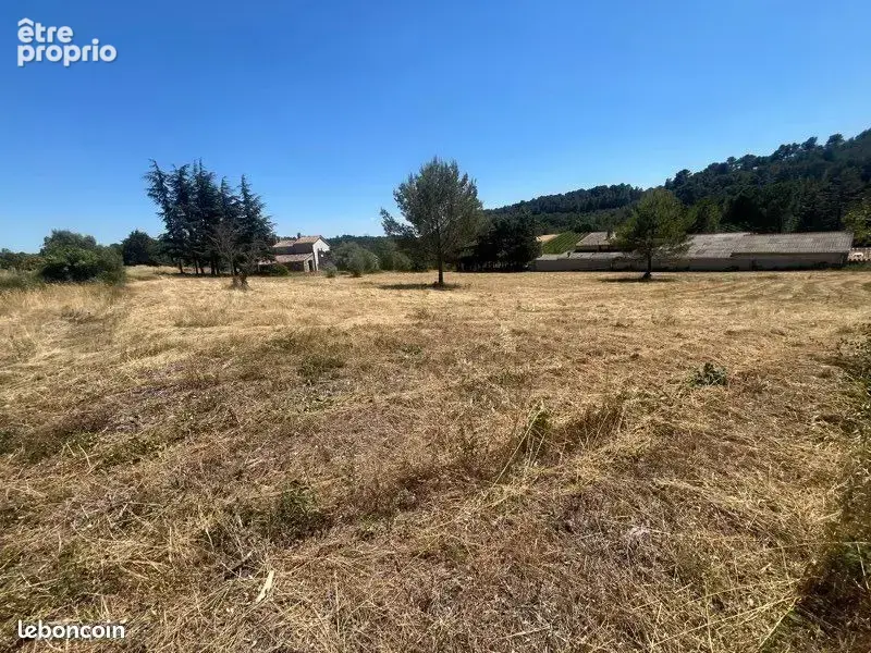 Terrain à VILLENEUVE-MINERVOIS