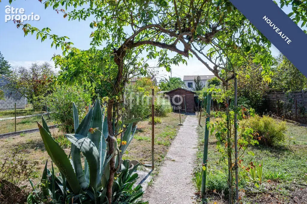Maison familiale avec jardin et garage - photo 12