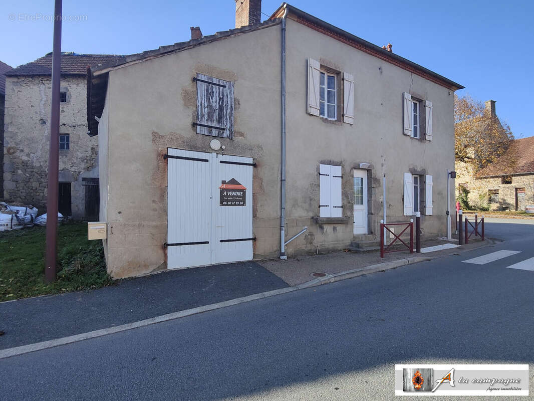 Maison à ROUGNAT