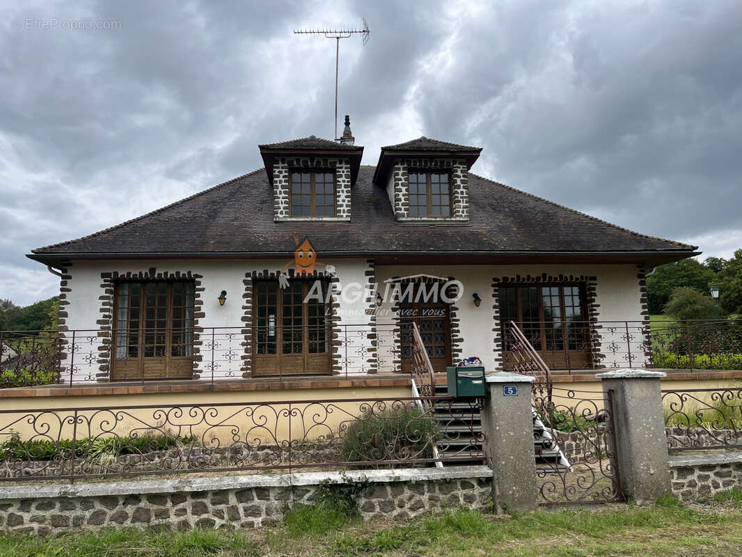 Maison à VALENNES