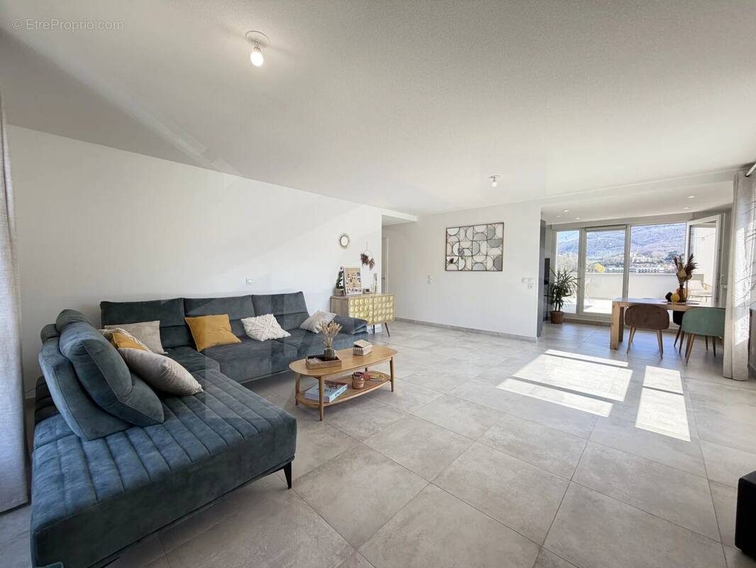 Appartement à ECHIROLLES