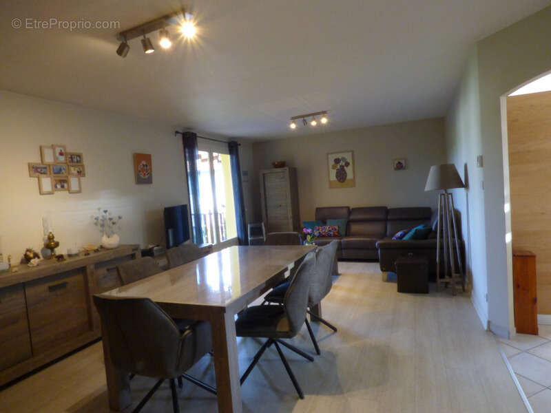 Maison à vendre 5 pièces BELLEVILLE EN BEAUJOLAIS (69) - Terrain de 1000 m2 - photo 2