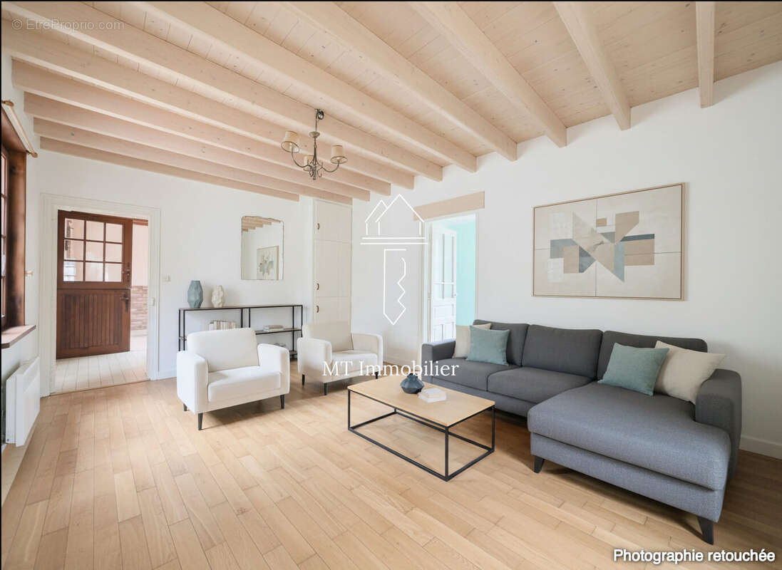 Maison à BEAURAINVILLE