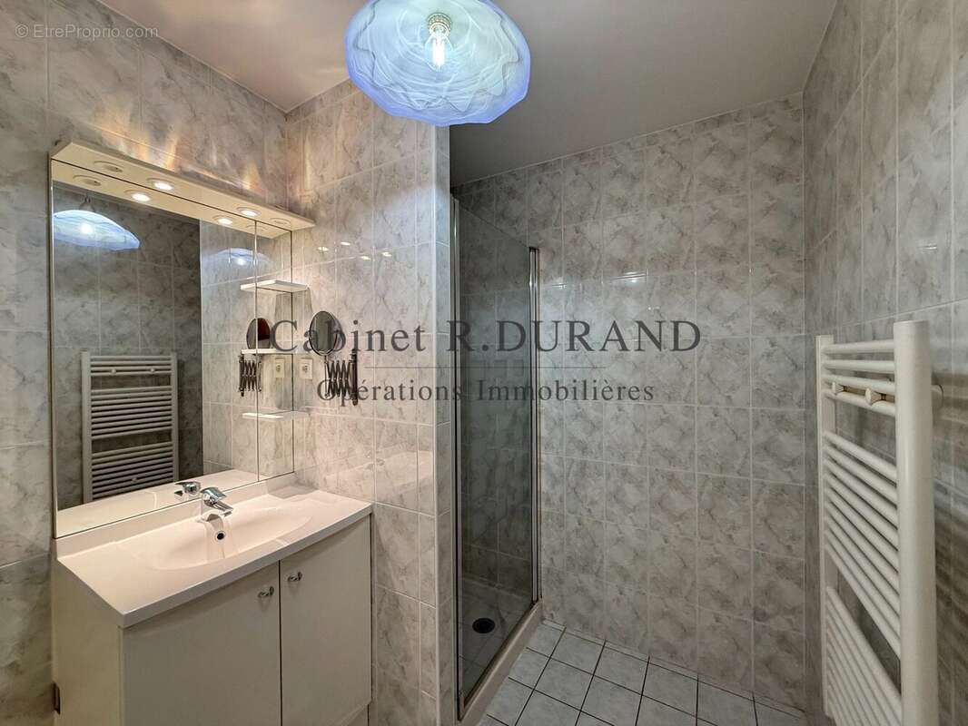 Appartement à LA GARENNE-COLOMBES
