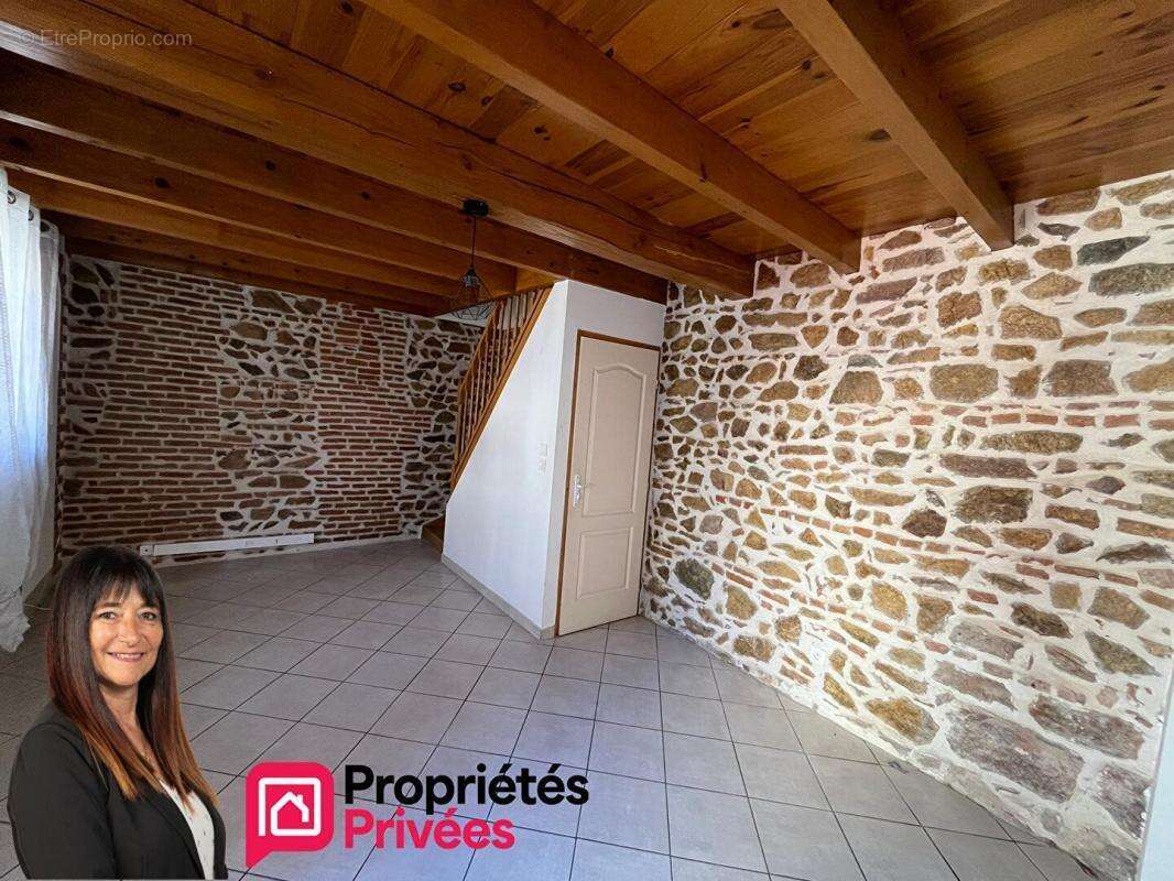 Appartement à LE COTEAU