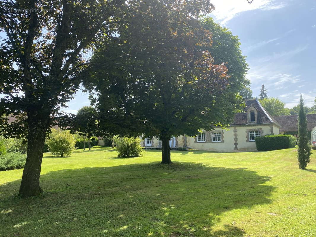 Maison à AIX-EN-OTHE