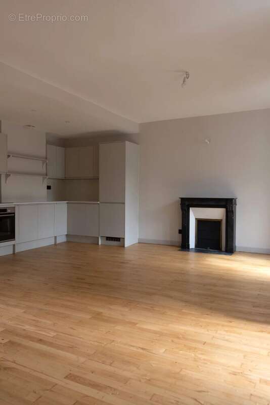 Appartement à PARIS-7E