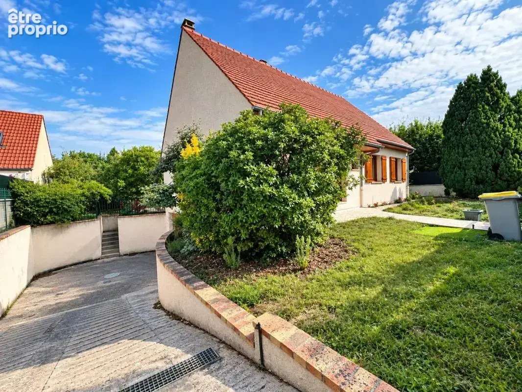 Photo Maison à Les Clayes-Sous-Bois au prix de 499 000€